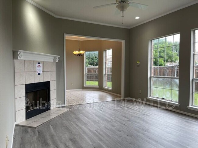 Foto del edificio - 815 Valleybrooke Dr