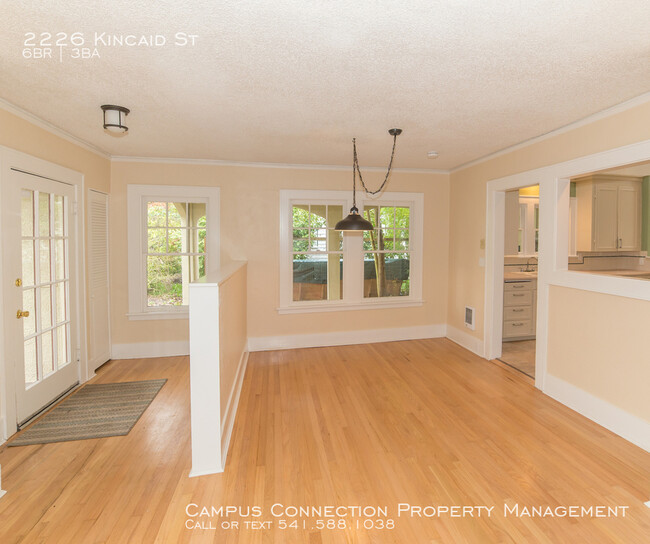 Building Photo - 2226 Kincaid St