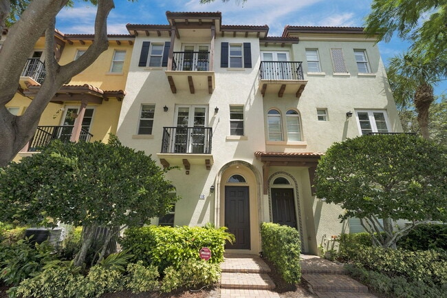 Foto del edificio - 18 Via Floresta Dr