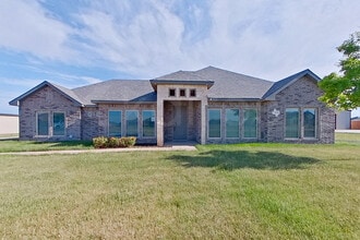 Building Photo - 9501 Yesterday Ln