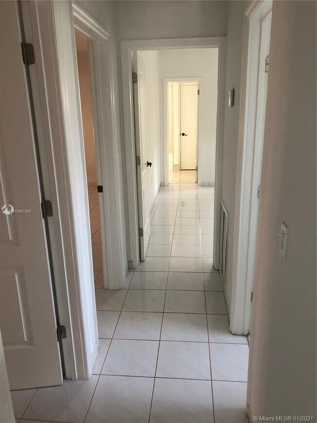 Foto del edificio - 3630 SW 26th St