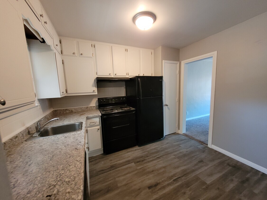 Dubuque St Condos Apartments in Davenport, IA