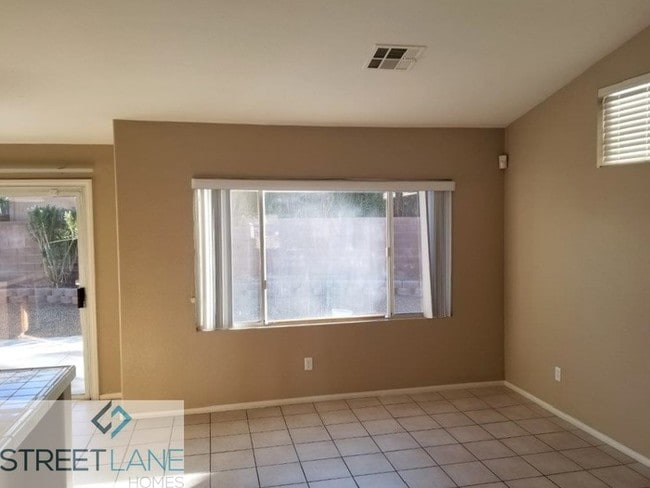 Building Photo - 2320 Orchard Valley Dr