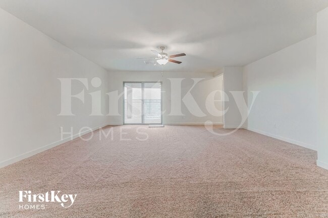 Foto del edificio - 976 W 20th St