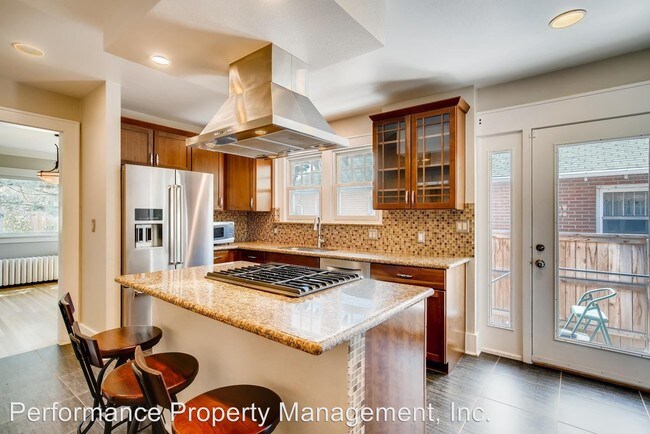 Foto del edificio - 3 br, 2 bath House - 633 Josephine St