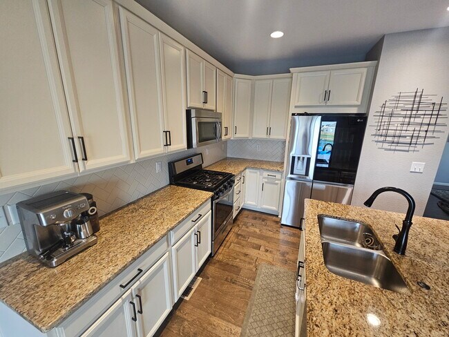 Foto del edificio - 6580 Snow Bank Dr