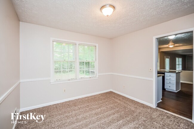 Building Photo - 4627 Eberline Ct