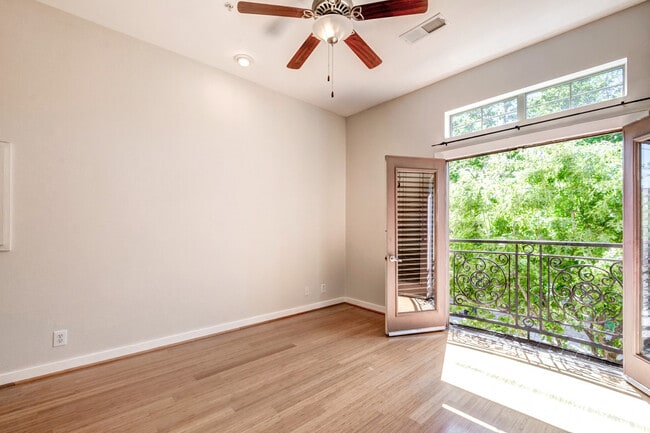 Building Photo - 806 Jackson Hill St