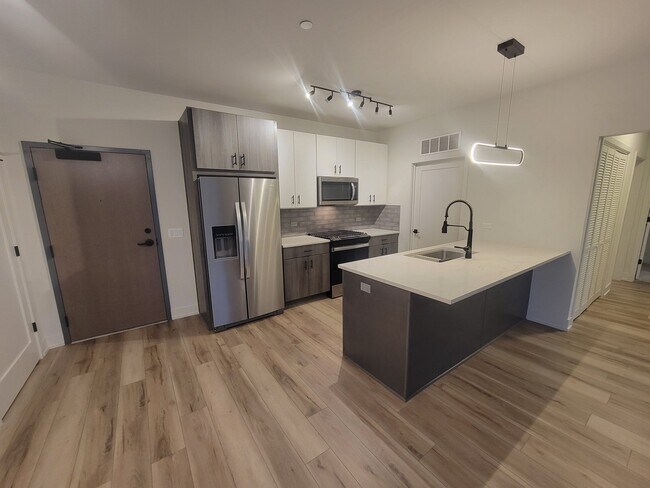 Foto del edificio - 302 W Liberty Dr