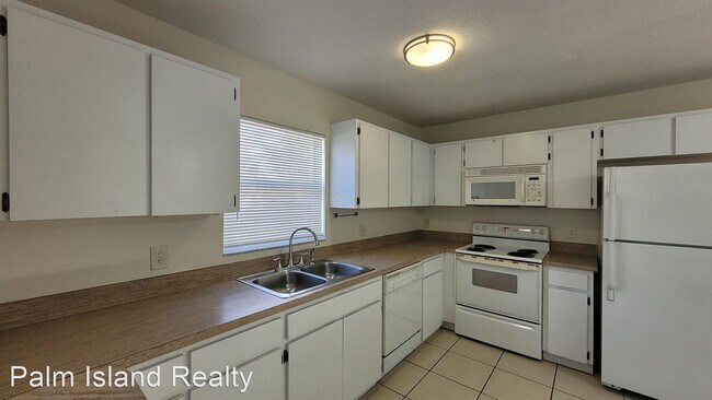 3 br, 2 bath House - 3712 N 51st St photo'