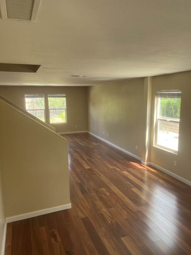 Building Photo - 8870 Sunset Breeze Dr