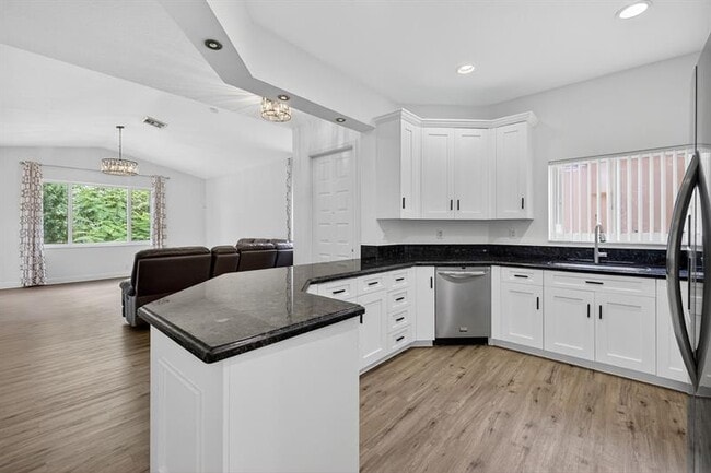 Foto del edificio - 5711 NW 125th Ave