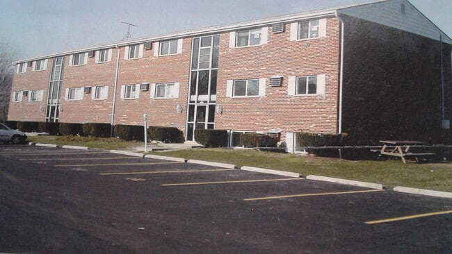 Building Photo - 5512 Trenton Ct
