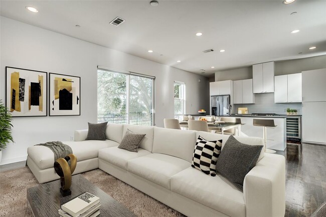 Foto del edificio - 4901 Live Oak St