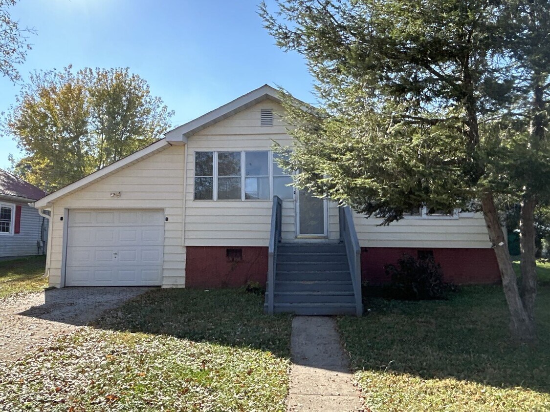 312 Mayflower Ave, Cramerton, NC 28032 House Rental in Cramerton, NC