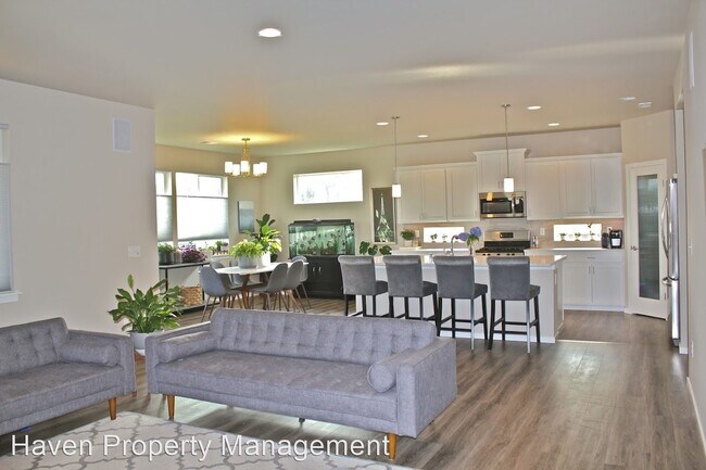 Foto del edificio - 4 br, 3 bath House - 2802 177th St Ct E
