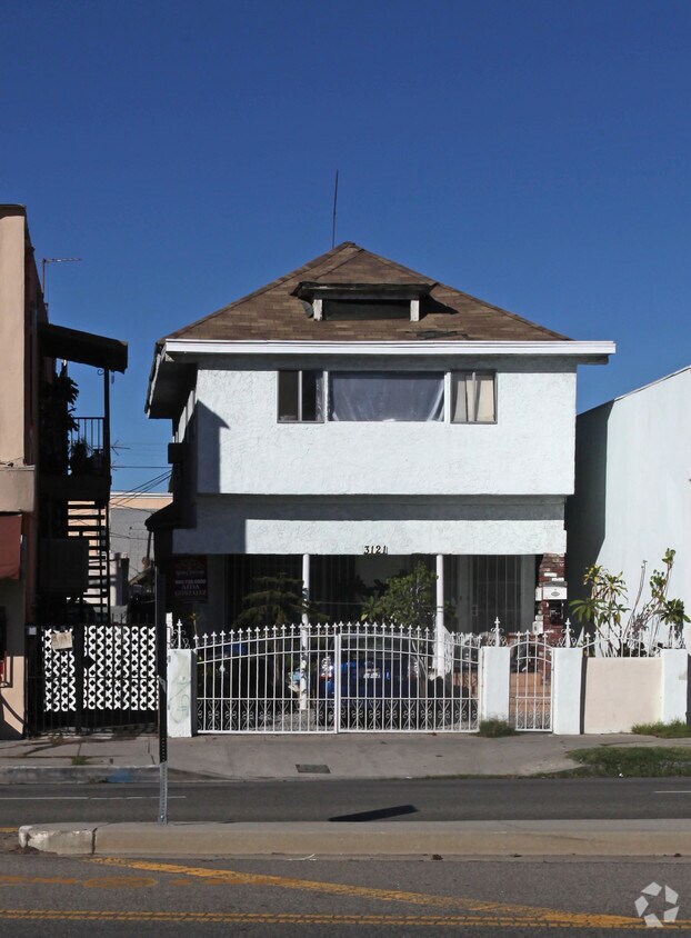 Foto principal - 3121 Main St