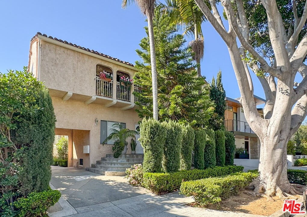 Foto principal - 8920 Rangely Ave