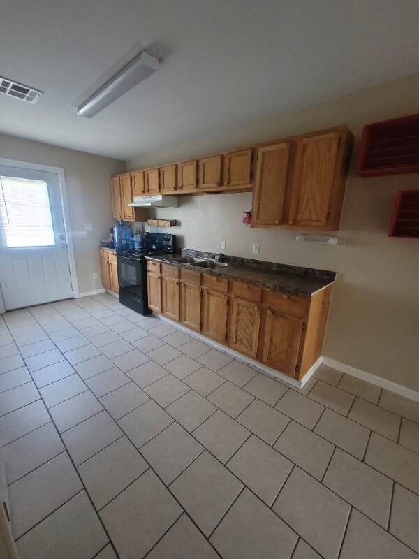Foto del edificio - 1418 Thompson Rd