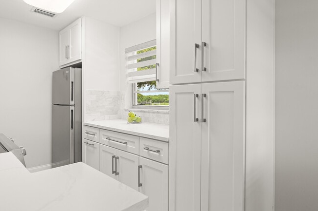 Foto del edificio - 69 Royal Oak Ct