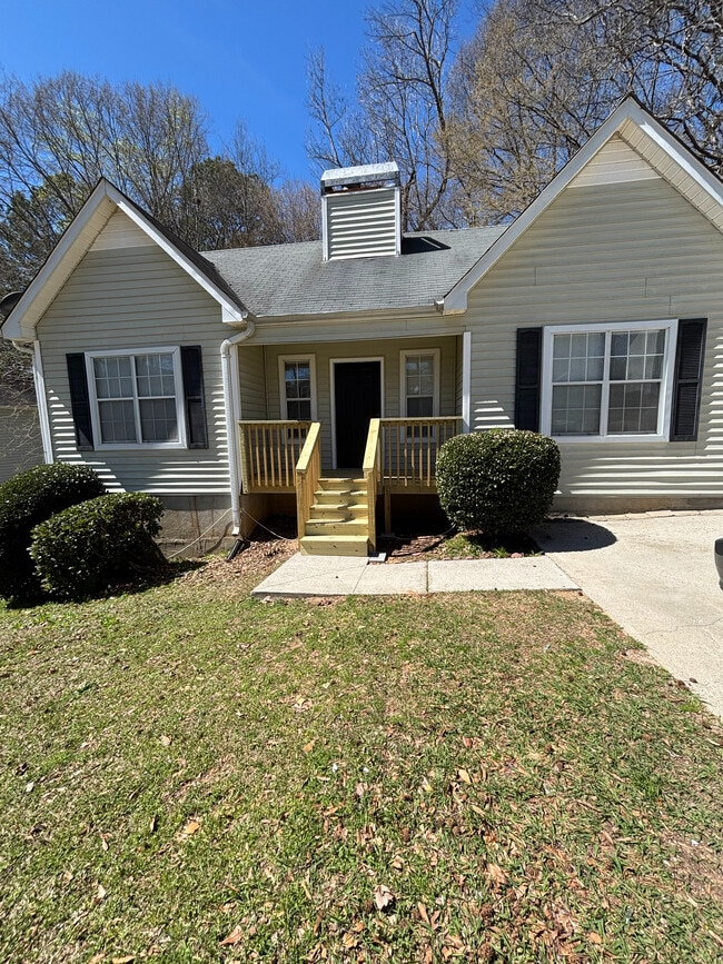 Building Photo - Room in Single Family Home on Brookside Dr SE