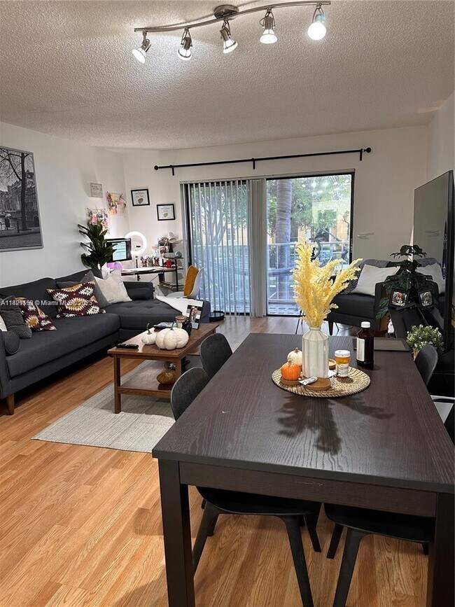 Foto del edificio - 9301 SW 92nd Ave