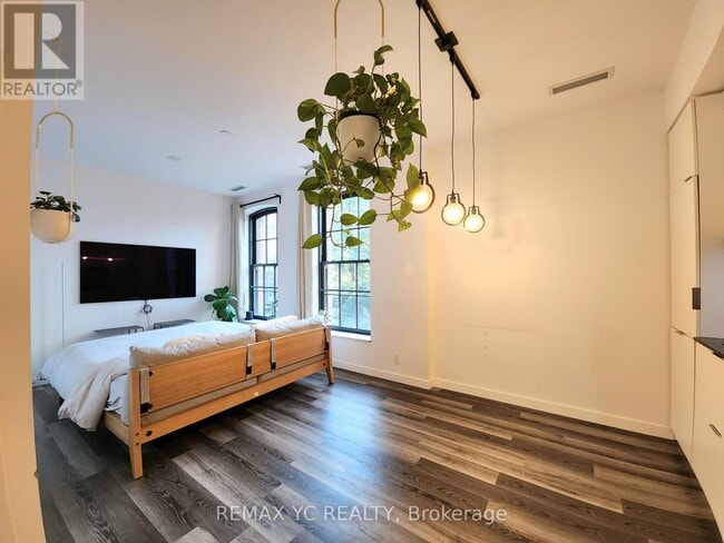 Building Photo - 5 St Joseph St