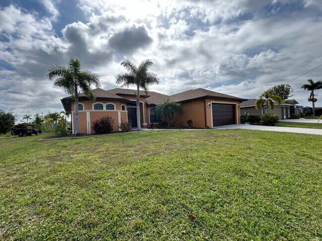 Building Photo - Welcome Home To This 3-Bedroom, 2-Bath, 2-...