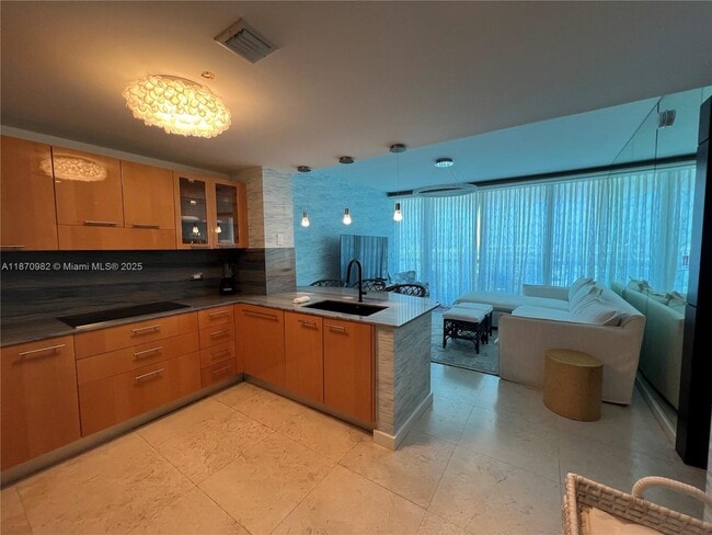 Foto del edificio - 6799 Collins Ave