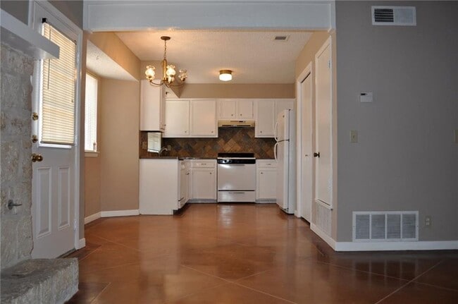 Foto del edificio - 6901 Argonne Forest Cove