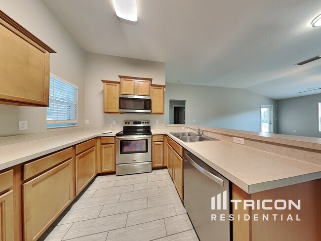 Building Photo - 4865 Hickory Stream Ln