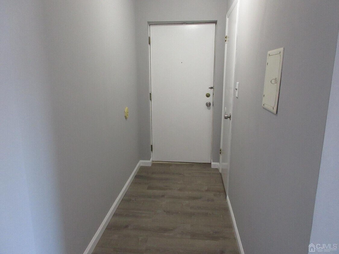 Primary Photo - 1601 Raspberry Ct