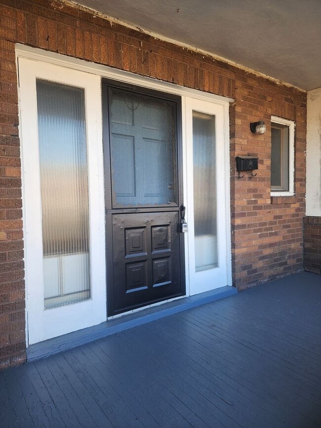 Building Photo - 6723 N Lawrence St