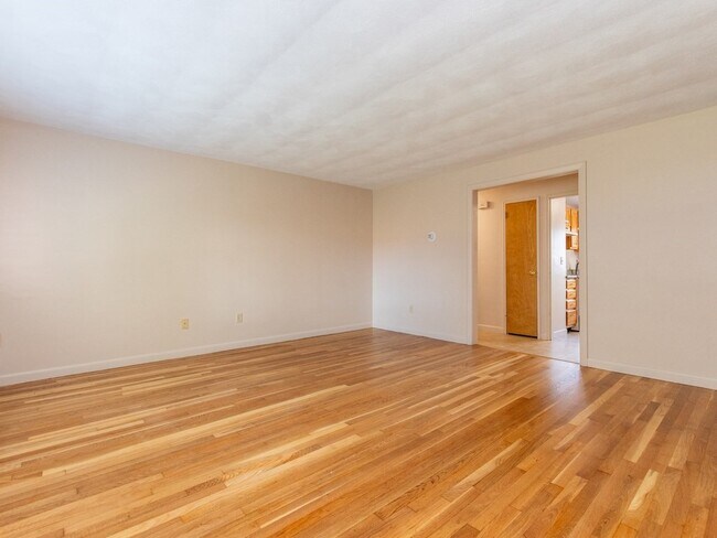 Building Photo - 58 Charlesbank Way