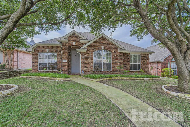 Foto del edificio - 2075 Crestlake Dr