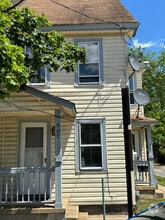 Building Photo - 907 Buck St