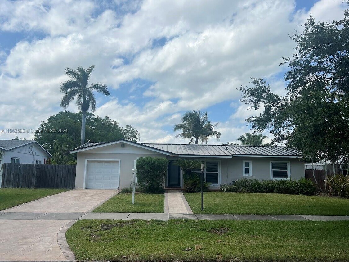9321 Sterling Dr, Cutler Bay, FL 33157 House Rental in Cutler Bay, FL