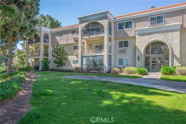 Building Photo - 5510 Paseo Del Lago W