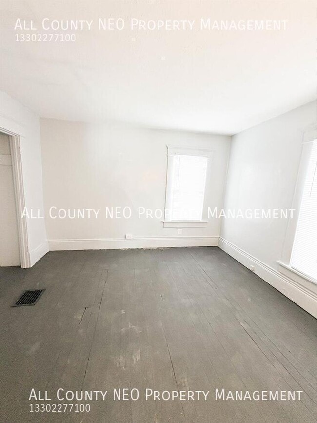 Building Photo - 911 Fulton Rd NW