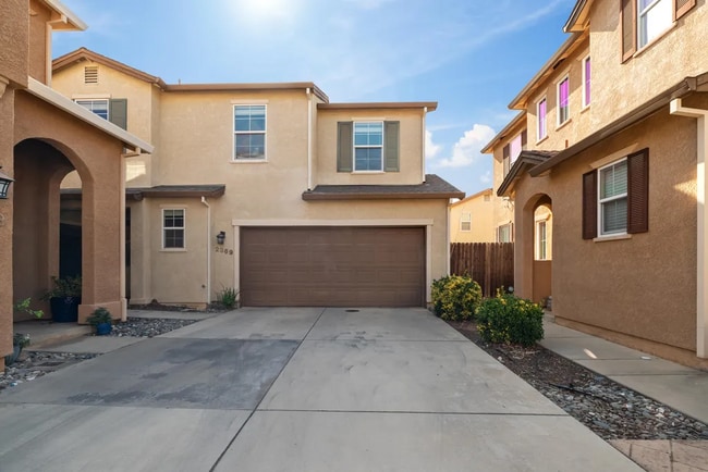 Building Photo - 2369 la Villa Way