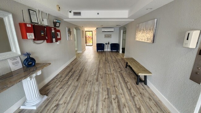 Foto del edificio - 2255 Lindell Blvd