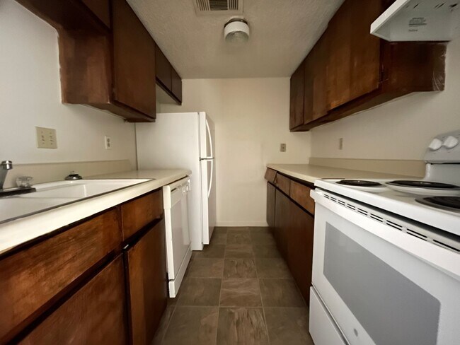 Foto del edificio - 4308 Lake Rd