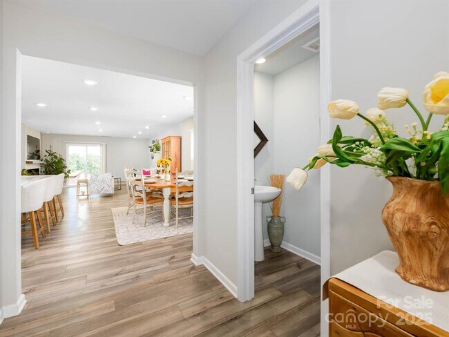 Foto del edificio - 2796 Legacy Rdg Ln