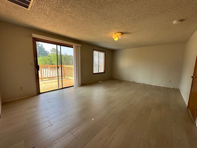 Foto del edificio - 4716 SW Stoddard Dr