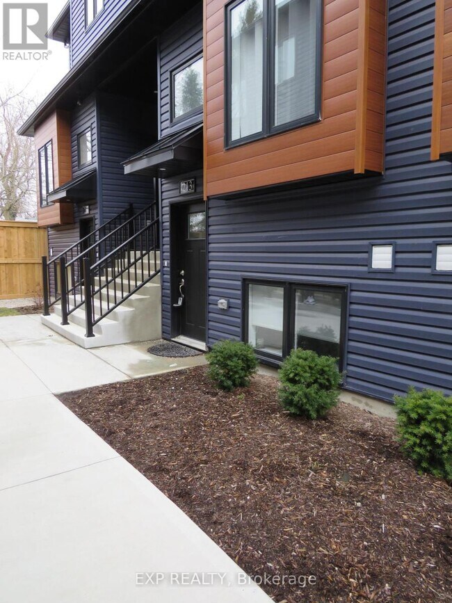 781 Clare Ave, Welland, ON L3C 0K1 House for Rent in Welland, ON