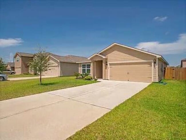 Building Photo - 976 Lake View Cir W