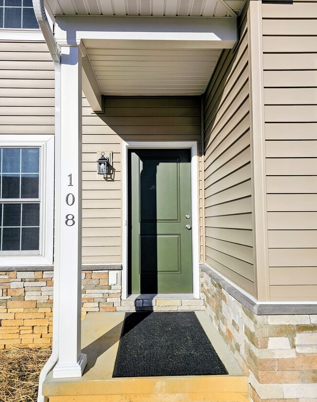 Foto del edificio - 108 Meadows Bnd