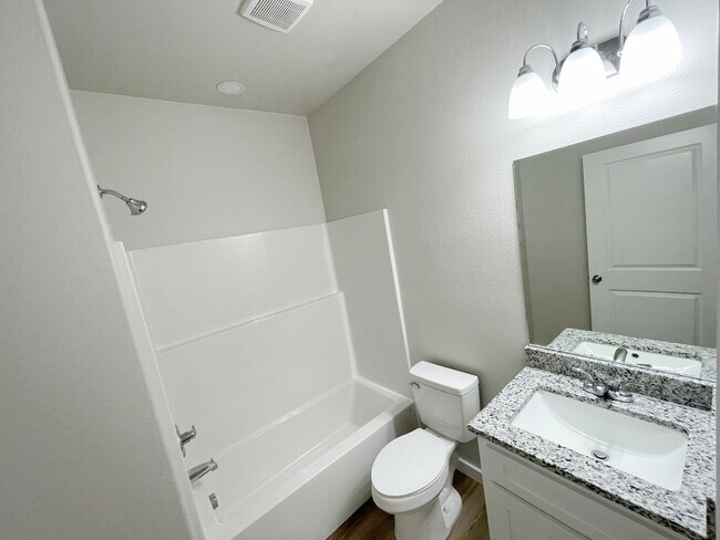 Foto del edificio - Stunning 2bd 1ba house in a new neighborhood