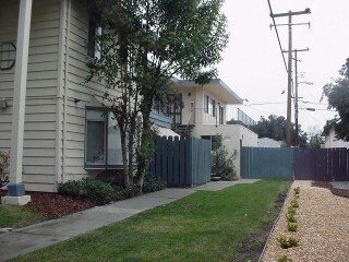 Foto del edificio - 3693 Waterbury Ct