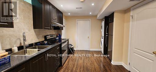 Building Photo - 40 Brockman Crescent